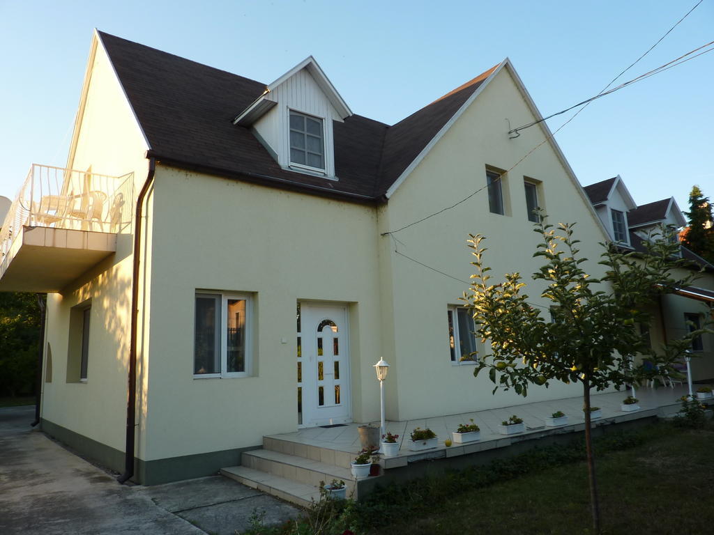 Bridgehaus Lägenhet Balatonfüred Exteriör bild